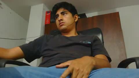 Snapshot of cesarex148 chatting on 02/23/25, 03:02 Cesar online show from 02/23/25, 03:02