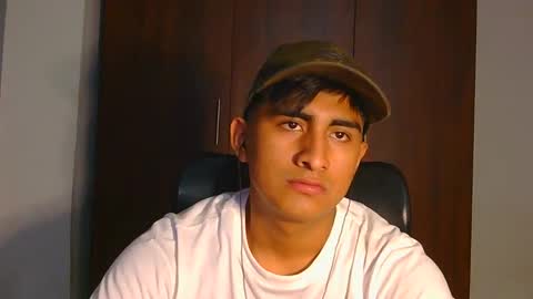 Snapshot of cesarex148 chatting on 02/26/25, 03:21 Cesar online show from 02/26/25, 03:21