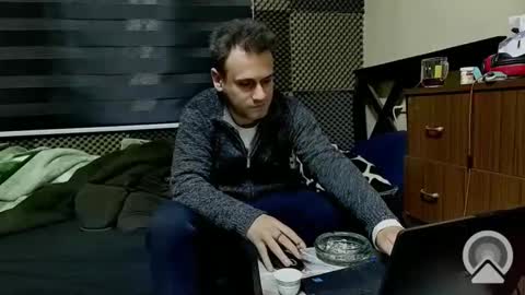 Snapshot of cezar46 chatting on 01/07/25, 04:37 cezar online show from 01/07/25, 04:37
