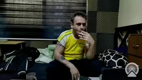 Snapshot of cezar46 chatting on 01/14/25, 01:38 cezar online show from 01/14/25, 01:38