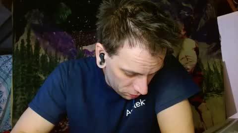 Snapshot of cguffey2284 chatting on 01/21/25, 04:43 cguffey2284 online show from 01/21/25, 04:43