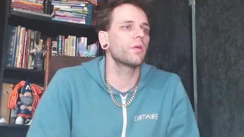 Snapshot of cguffey2284 chatting on 02/18/25, 02:05 cguffey2284 online show from 02/18/25, 02:05