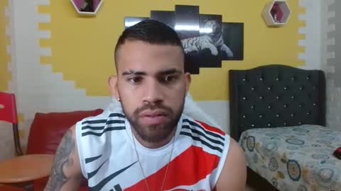 Snapshot of chacorta_ chatting on 03/25/26, 12:44 chacorta_ online show from 03/25/26, 12:44