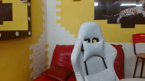 Snapshot of chacorta_ chatting on 04/10/26, 01:38 chacorta_ online show from 04/10/26, 01:38