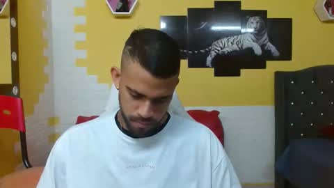 Snapshot of chacorta_ chatting on 04/13/26, 01:05 chacorta_ online show from 04/13/26, 01:05