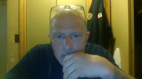 Snapshot of chadsters123 chatting on 09/20/25, 05:30 chadsters123 online show from 09/20/25, 05:30