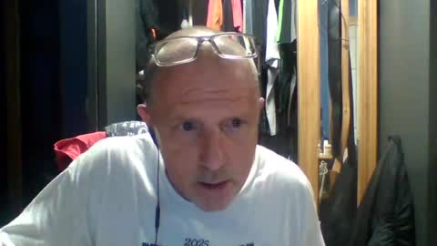 Snapshot of chadsters123 chatting on 06/22/26, 05:15 chadsters123 online show from 06/22/26, 05:15