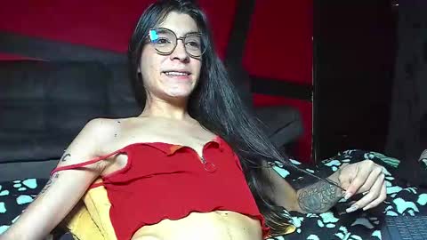 Snapshot of chaminelan chatting on 12/24/24, 12:11 chaminelan online show from 12/24/24, 12:11