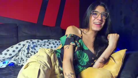 Snapshot of chaminelan chatting on 12/29/24, 11:29 chaminelan online show from 12/29/24, 11:29