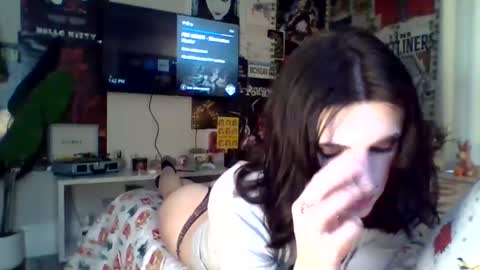 chanel2002 online show from 11/12/25, 06:41