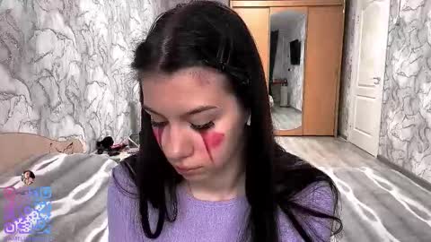 Snapshot of chanel_no_5 chatting on 10/23/25, 07:18 Amelia online show from 10/23/25, 07:18