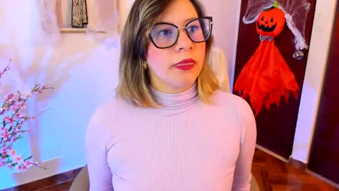 Snapshot of chanell_taylor_ chatting on 10/22/25, 09:09 chanell online show from 10/22/25, 09:09