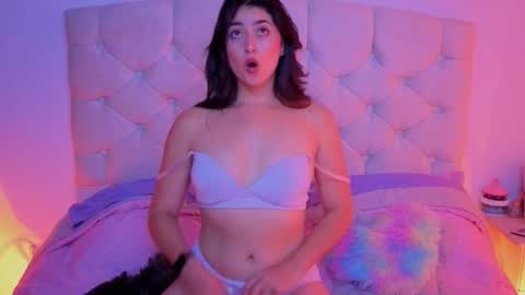 Snapshot of chanellgv chatting on 10/24/25, 11:56 Chanell online show from 10/24/25, 11:56