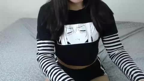 Snapshot of chanelsexyy chatting on 09/24/25, 08:39 Viviana 3 online show from 09/24/25, 08:39