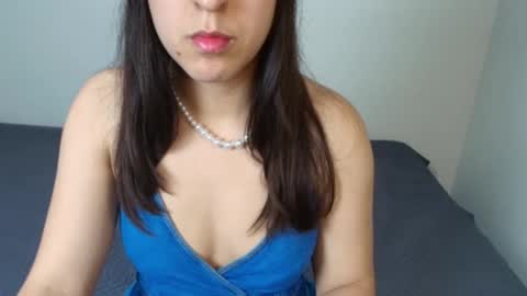 Snapshot of chanelsexyy chatting on 10/26/25, 06:19 Viviana 3 online show from 10/26/25, 06:19