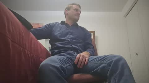 Snapshot of changej chatting on 01/18/25, 04:37 changej online show from 01/18/25, 04:37