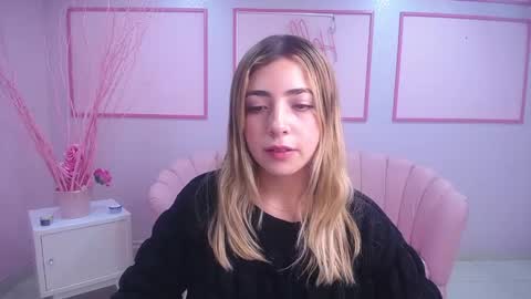 Snapshot of channel_blonde_a chatting on 12/01/24, 07:58 channel_blonde_a online show from 12/01/24, 07:58