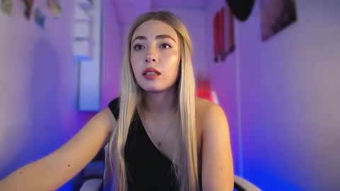 Snapshot of channel_blonde_a chatting on 09/15/25, 05:51 channel_blonde_a online show from 09/15/25, 05:51