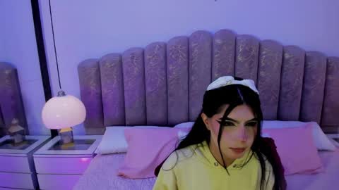 Snapshot of channel_sofia chatting on 04/19/26, 03:39 Channel Sofia online show from 04/19/26, 03:39