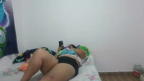 Snapshot of chantal1415 chatting on 06/09/26, 03:40 chantal1415 online show from 06/09/26, 03:40