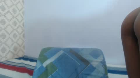 Snapshot of chantal_taylor_ chatting on 12/19/24, 12:12 Raquel online show from 12/19/24, 12:12