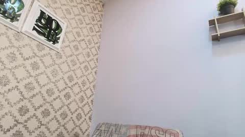 Snapshot of chantal_taylor_ chatting on 02/17/25, 12:05 Raquel online show from 02/17/25, 12:05