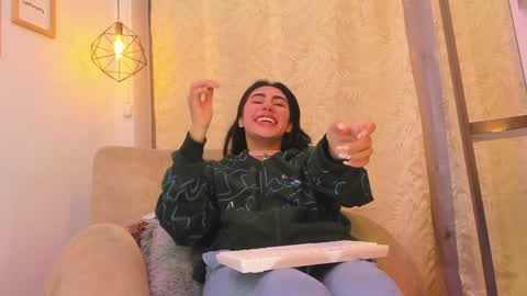 Chantall online show from 01/13/25, 04:28
