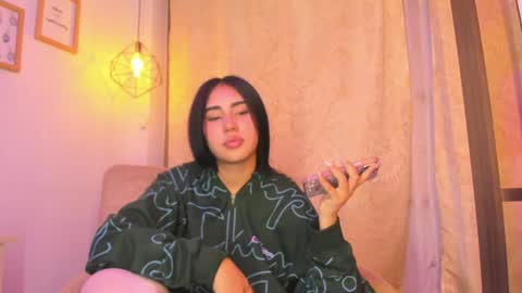 Chantall online show from 01/13/25, 07:32