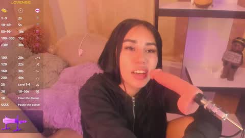 Chantall online show from 02/13/25, 09:51