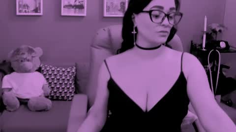 The Queen online show from 04/24/26, 08:00