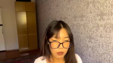 Snapshot of chantaycefalo chatting on 10/28/25, 08:07 Ayano online show from 10/28/25, 08:07