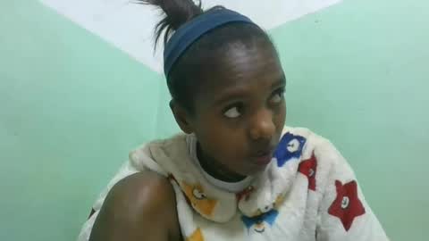Snapshot of chanteuse655720 chatting on 06/11/26, 05:33 chanteuse655720 online show from 06/11/26, 05:33
