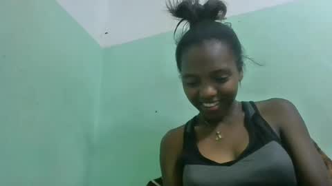 Snapshot of chanteuse655720 chatting on 06/17/26, 07:04 chanteuse655720 online show from 06/17/26, 07:04
