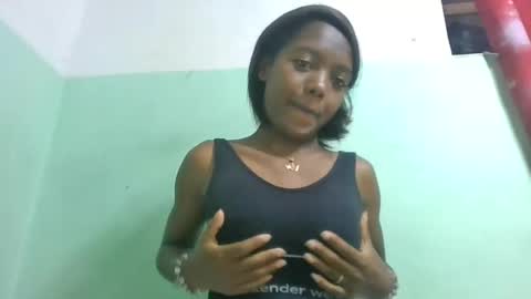 Snapshot of chanteuse655720 chatting on 07/05/26, 05:36 chanteuse655720 online show from 07/05/26, 05:36