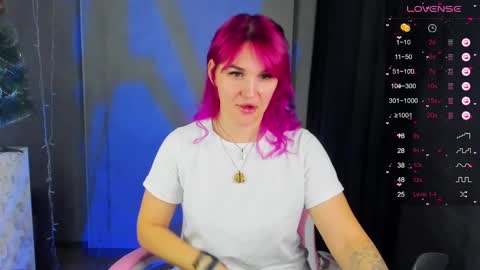 Suzanna Snow online show from 12/24/24, 04:00
