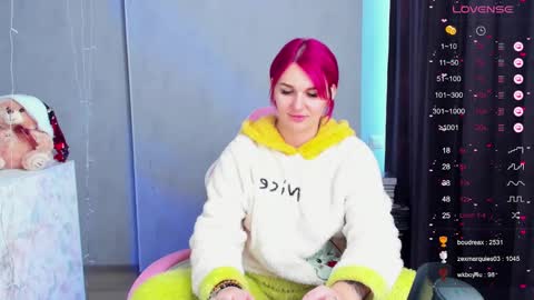 Suzanna Snow online show from 01/11/25, 07:06
