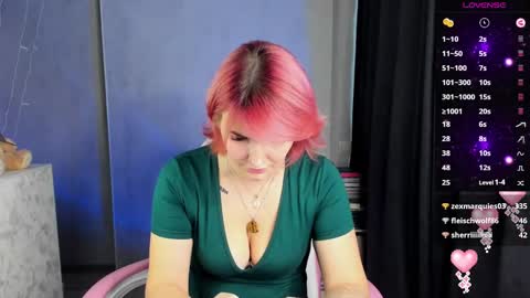 Suzanna Snow online show from 02/17/25, 07:04