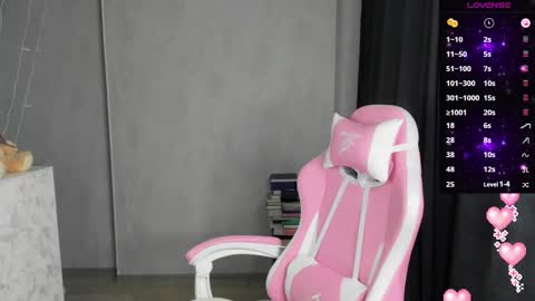 Suzanna Snow online show from 02/18/25, 04:15