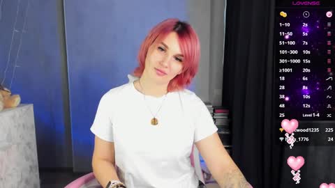 Suzanna Snow online show from 02/18/25, 07:21