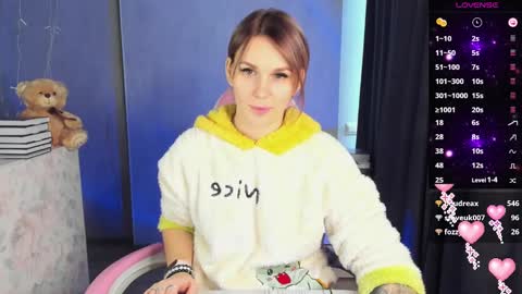 Suzanna Snow online show from 02/25/25, 07:09