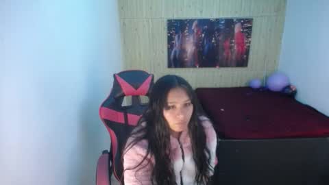 charis 2 online show from 10/23/25, 02:00