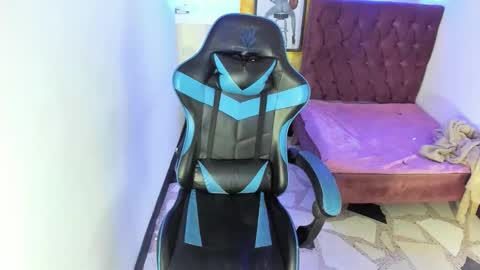 charis 2 online show from 10/29/25, 03:09