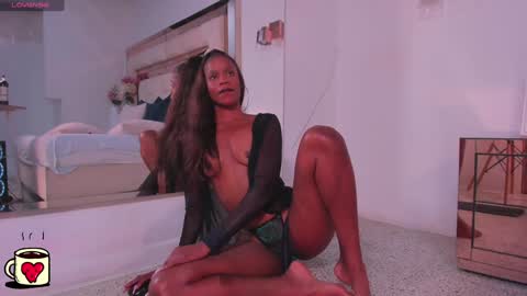 charis_hill online show from 12/21/24, 01:10