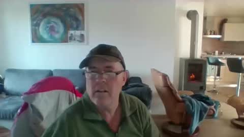 charles6064 online show from 11/12/25, 08:48