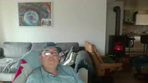 charles6064 online show from 11/21/25, 11:53
