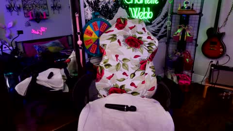 Snapshot of charlette_webb_xxx chatting on 12/17/24, 04:12 Charlette Webb online show from 12/17/24, 04:12