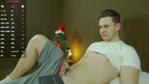 Snapshot of charlie_smiley chatting on 01/04/25, 04:23 Charlie Smiley online show from 01/04/25, 04:23