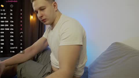 Snapshot of charlie_smiley chatting on 01/26/25, 08:02 Charlie Smiley online show from 01/26/25, 08:02