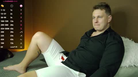 Snapshot of charlie_smiley chatting on 09/28/25, 01:33 Charlie Smiley online show from 09/28/25, 01:33