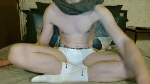 Snapshot of charlie_the_camboy chatting on 01/09/26, 04:54 Charlie online show from 01/09/26, 04:54